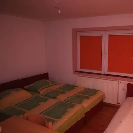 Golub Pale